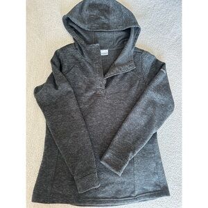 Womens Columbia fleece sweater